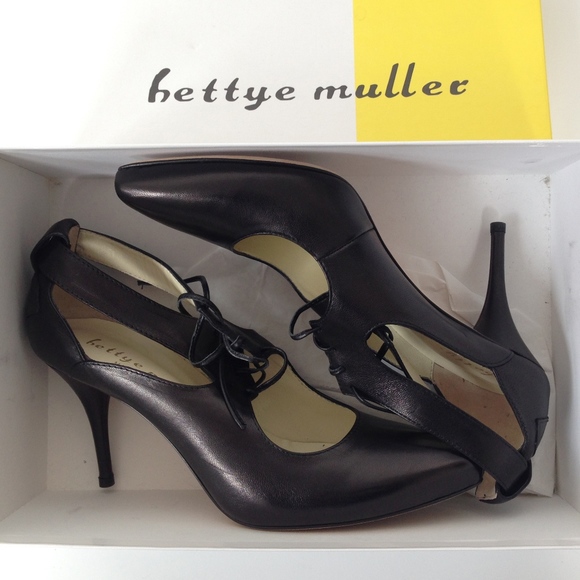 Bettye Muller Stiletto  High Heels - Picture 7 of 8